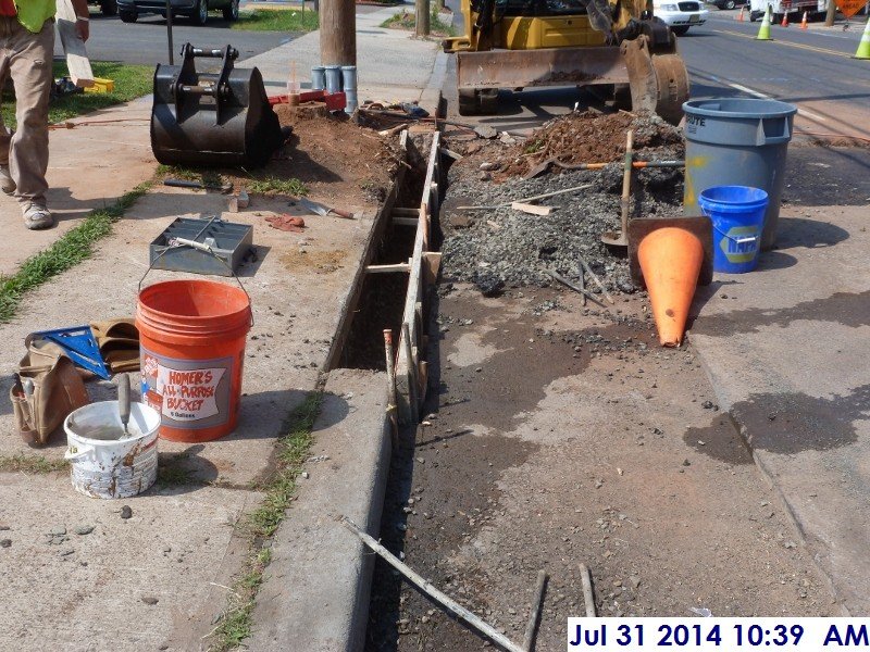 Repairing the sidewalk at Rahway Ave. (800x600)